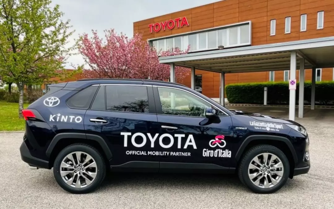 A Toyota a Giro d’Italia magyar szakaszának hivatalos mobilitási partnere
