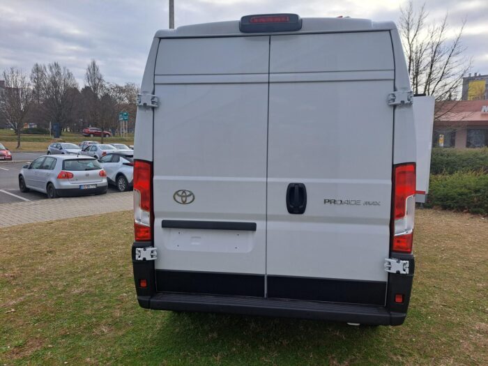 TOYOTA PROACE Max 2.2 D-4D L3H2 3.3 t Active Panel Van Active 270