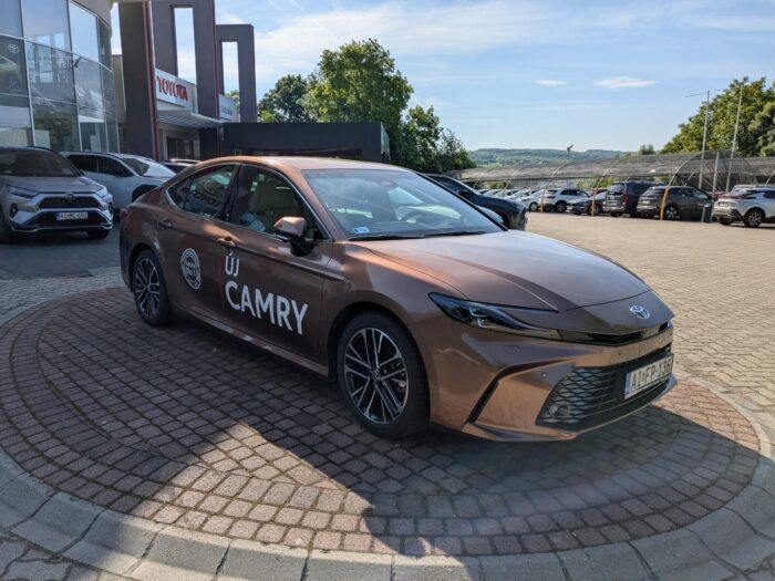 TOYOTA CAMRY 2.5 Hybrid Executive e-CVT