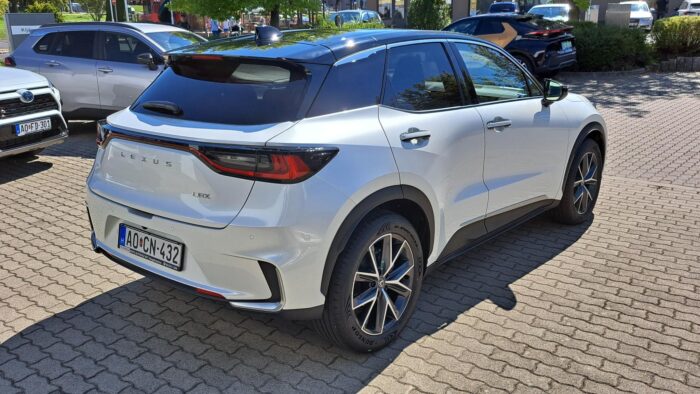 LEXUS LBX 1.5 Hybrid Cool Tech e-CVT