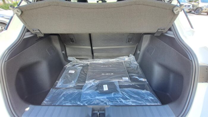 LEXUS LBX 1.5 Hybrid Cool Tech e-CVT