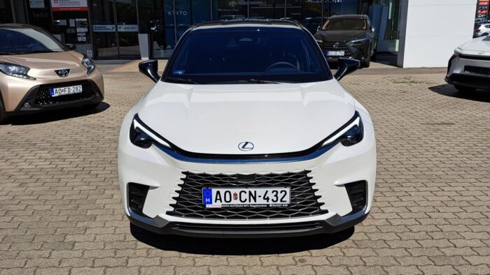 LEXUS LBX 1.5 Hybrid Cool Tech e-CVT