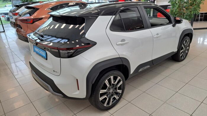 TOYOTA YARIS CROSS 1.5 Hybrid Executive bi-tone e-CVT