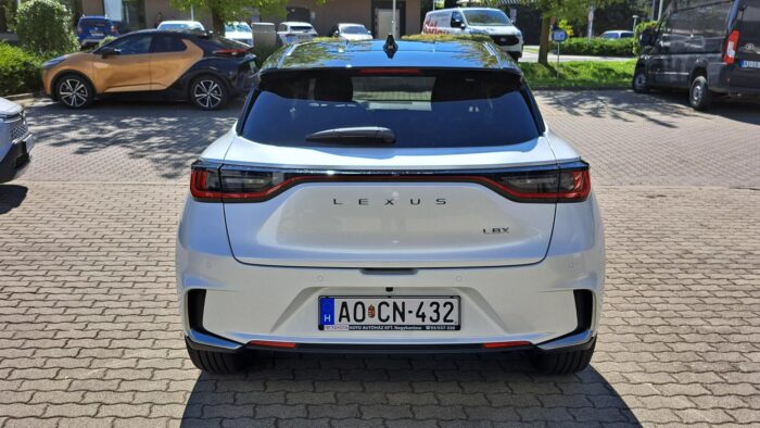 LEXUS LBX 1.5 Hybrid Cool Tech e-CVT