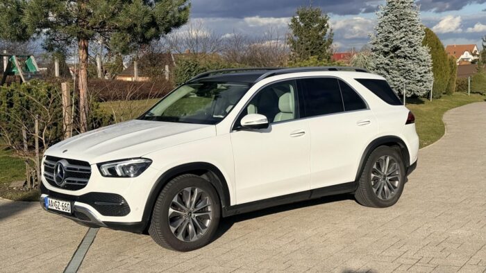 300c30cee1a463c512b3374f841d9fac3cbbed8bb24810c66ccf3d149c176f39