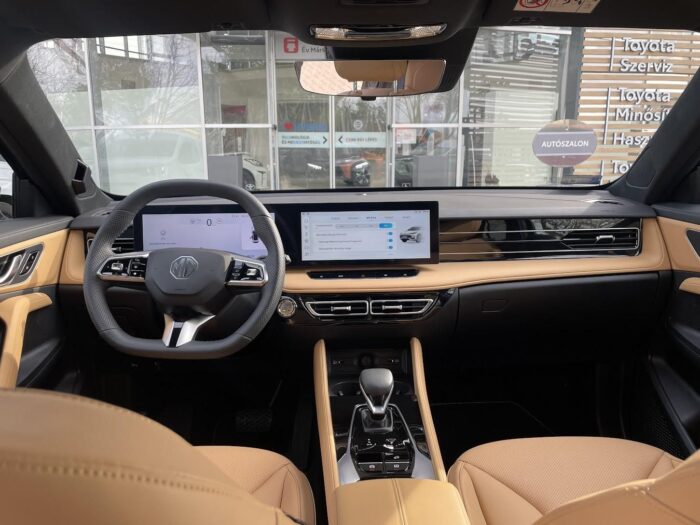 MG HS 1.5 T-GDI Luxury DCT