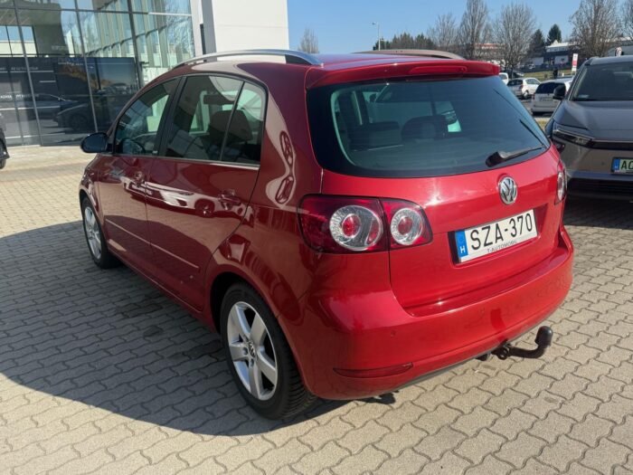 726d0e67b5ab0eed32e801a5ebdd830fe411e0dc6af5a7b011463dcc72ff35a0