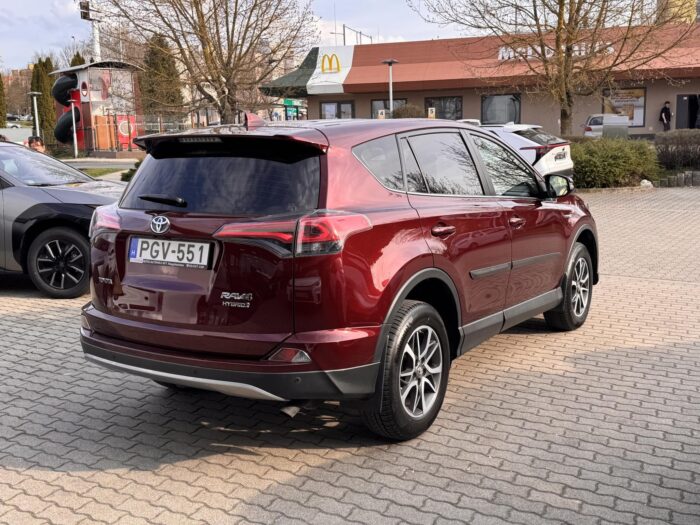 TOYOTA RAV4 2.5 Hybrid Active e-CVT